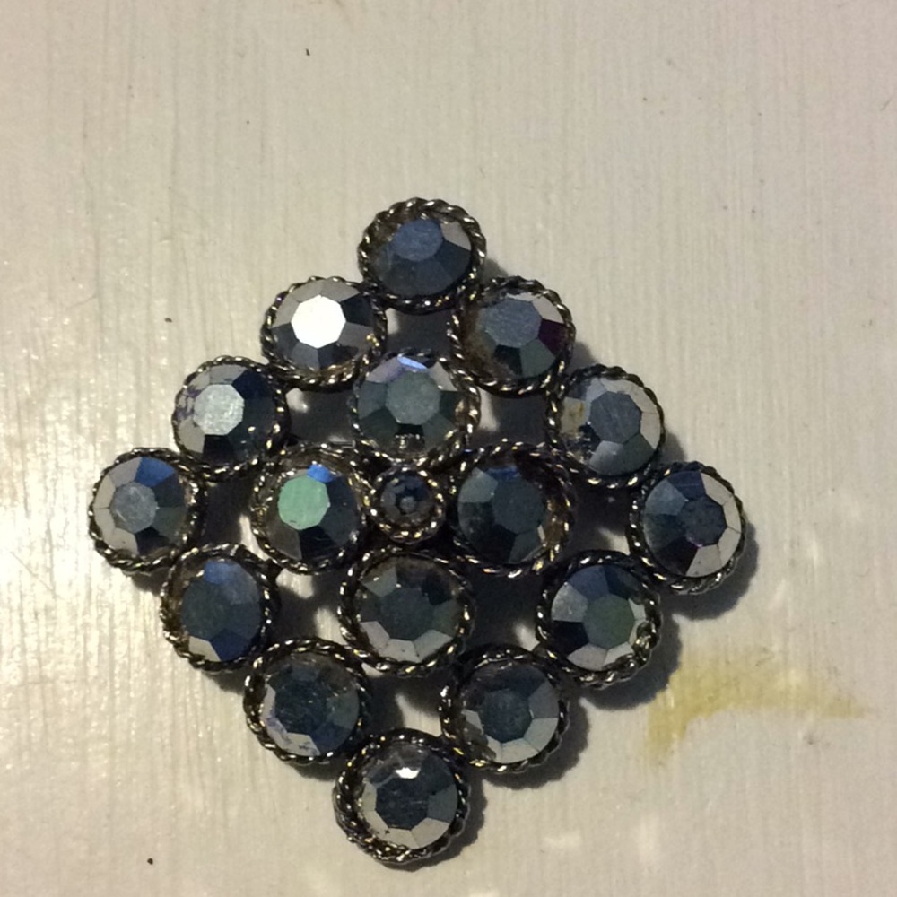 VINTAGE SILVER & IRIDESCENT BROOCHE